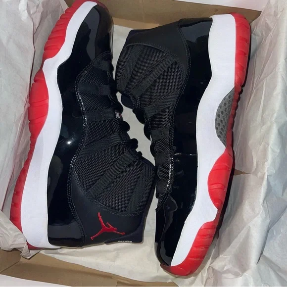 AIR JORDAN RETRO BRED 11 XI NIKE DS WITH BOX AND SHOE HORN ORIGINAL RARE